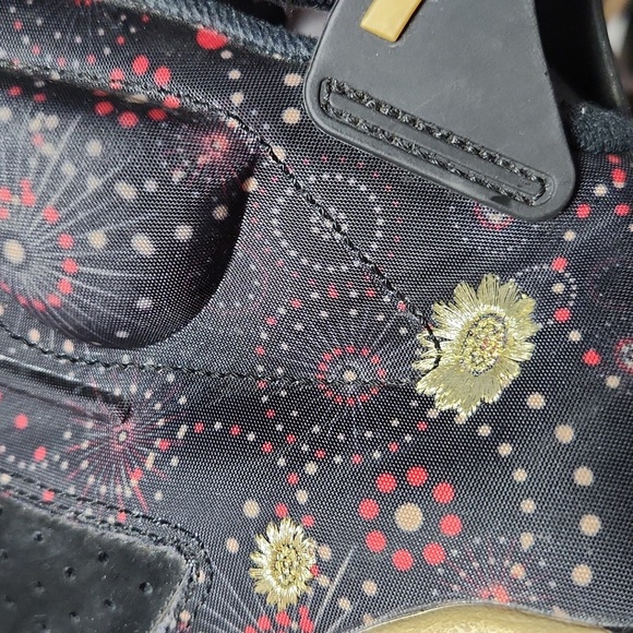 Jordan 6 Retro Chinese New Year High-Top Sneakers with Perforated Panels - Picture 10 of 11